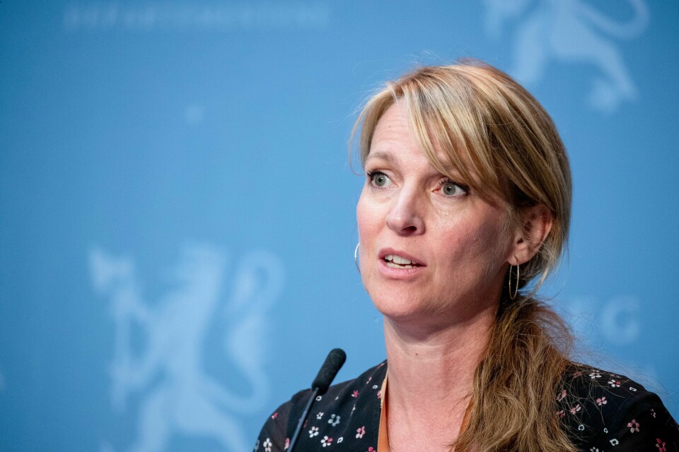 Line Vold fra Folkehelseinstituttet på pressekonferanse om nye reiseråd og åpning av fleire og aktiviteter i forbindelse med korona-krisa. Foto: Terje Pedersen / NTB scanpix