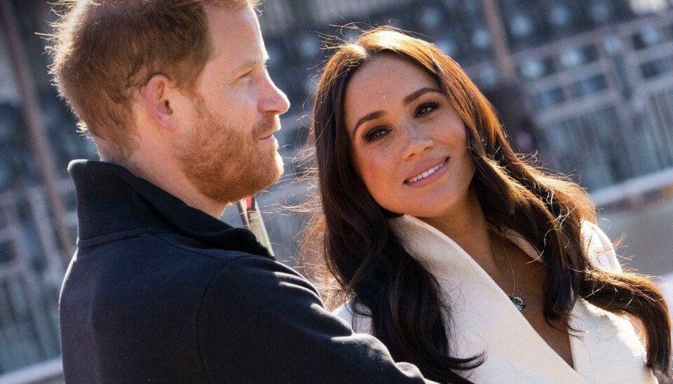 PÅ VEI: Prins Harry og Meghan Markle er på vei for å se dronningen. Bildet er av Prins Harry og Meghan Markle. «Pearl» er kansellert av Netflix. Det er prins Harry og Meghan Markle sitt produksjonsselskap Archewell sin serie.