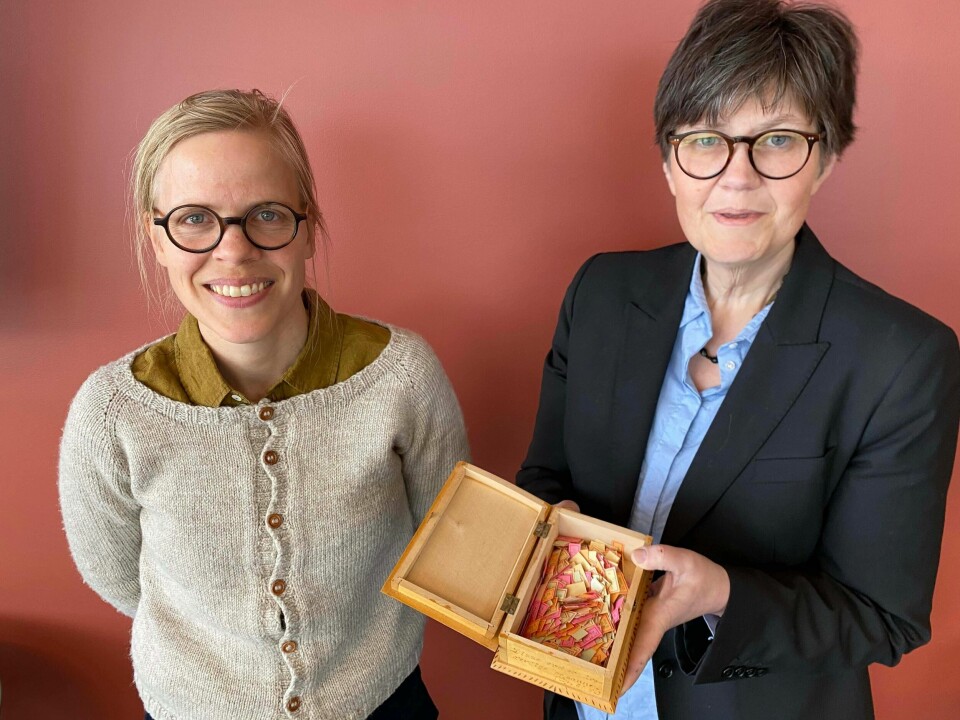 I nye episoder av Vårt Land-podcasten Dokka, trekker programleder Åste Dokka og Berit Aalborg, politisk redaktør, opp mannakorn fra treboksen til sistnevntes mormor.