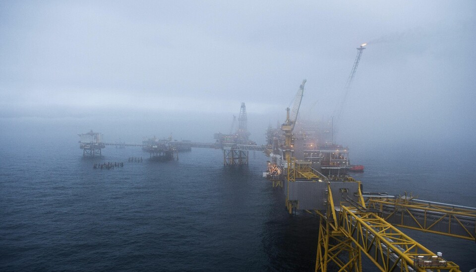 Rike og utviklede land ligger an til å få det største fallet i energirelaterte karbonutslipp, ifølge en ny analyse. Bildet viser Ekofisk-feltet i Nordsjøen.