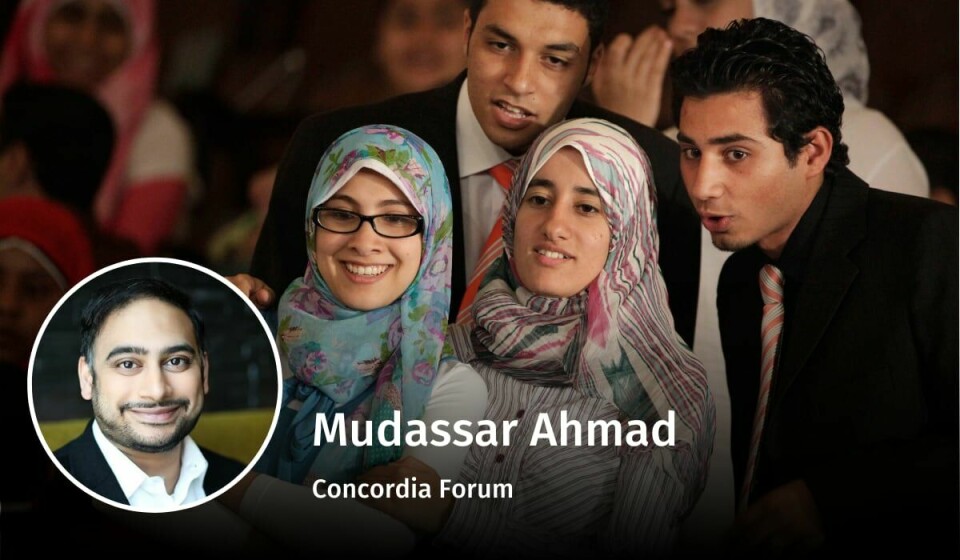 GENERASJON M: Vi ser nå en ny generasjon muslimer som forandrer islam innenfra, skriver kronikkforfatteren. Bildet fra 2009 viser fire muslimske ungdommer fra Kairo som lytter til president Obamas berømte tale, der han strakte han ut en hånd til den muslimske verden. GENERASJON M: Vi ser nå en ny generasjon muslimer som forandrer islam innenfra, skriver kronikkforfatteren. Bildet fra 2009 viser fire muslimske ungdommer fra Kairo som lytter til president Obamas berømte tale, der han strakte han ut en hånd til den muslimske verden.