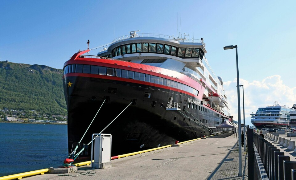 Det er et tegn på svak etisk bevissthet fra ledelsen når Hurtigruten-skipet Roald Amundsen har seilt to turer til Svalbard med kjent koronasmitte ombord.