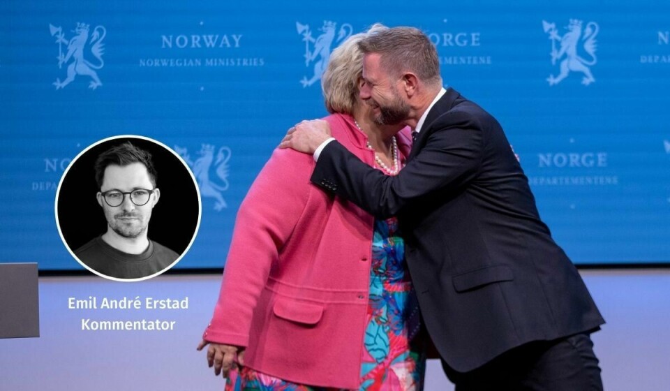Trass kunnskapen om at muterte virus sannsynlegvis ville vere i omløp i månader og år framover, opna Erna Solberg si regjering opp samfunnet i slutten av september. Her frå pressekonferansen 24. september, då det blei slutt på nasjonale tiltak. .