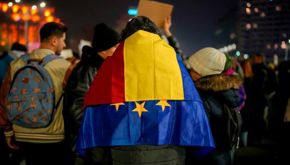 Rumenere demonstrerte onsdag mot seieren til den prorussiske kandidaten Calin Georgescu i den første runden av landets presidentvalg. Foto: Vadim Ghirda / AP / NTB Rumenere demonstrerte onsdag mot seieren til den prorussiske kandidaten Calin Georgescu i den første runden av landets presidentvalg. Foto: Vadim Ghirda / AP / NTB
