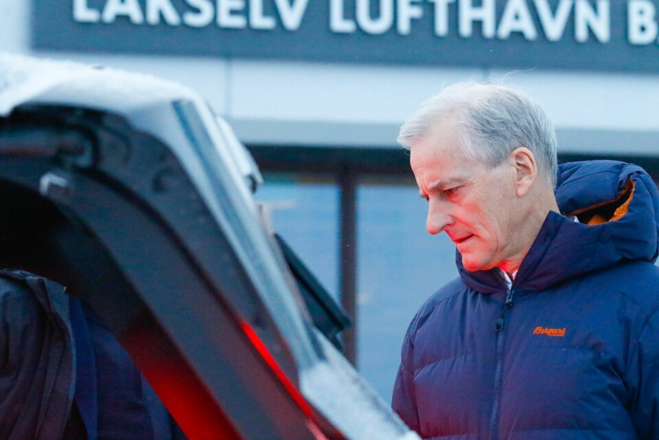 Statsminister Jonas Gahr Støre (Ap) kom onsdag til Finnmark. Torsdag skal han møte reindriftssamer og Sametinget. Der står Fosen-saken høyt på dagsordenen. Foto: Jan Langhaug / NTB Statsminister Jonas Gahr Støre (Ap) kom onsdag til Finnmark. Torsdag skal han møte reindriftssamer og Sametinget. Der står Fosen-saken høyt på dagsordenen. Foto: Jan Langhaug / NTB