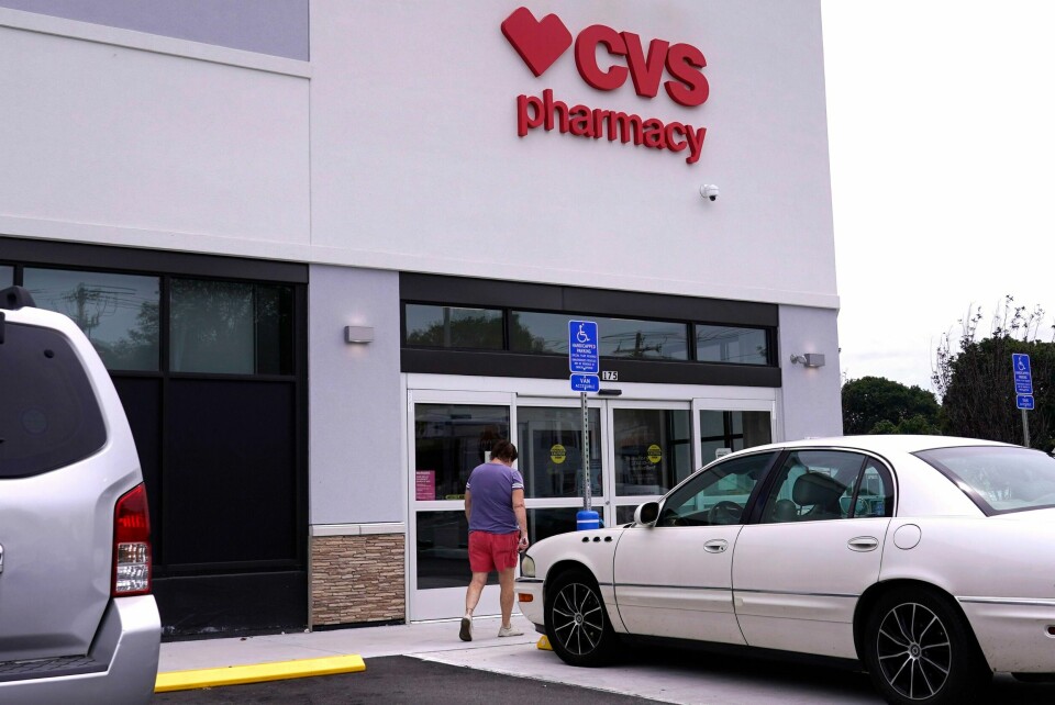 STILLER SPØRSMÅL: Et CVS-apotek i Woburn, Massachusetts. Foto: Charles Krupa / AP / NTB Et CVS-apotek i Woburn, Massachusetts. Foto: Charles Krupa / AP / NTB