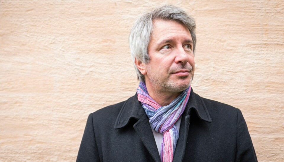Éric Vuillard sier Joe Biden begikk en freudiansk glipp, da han uttalte «De fattige barna er like intelleligente som de hvite barna» Éric Vuillard sier Joe Biden begikk en freudiansk glipp, da han uttalte «De fattige barna er like intelleligente som de hvite barna»