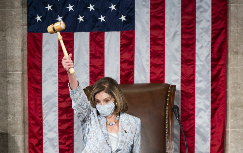 DEMOKRAT: Nancy Pelosi er leder for Demokratene i Representantenes hus og ordstyrer i Kongressen. Hun krever at Trump fjernes umiddelbart. Nancy Pelosi
