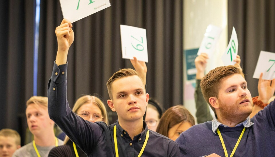 Tilbodet til familiar i Bergen favnar ikkje barns skilsmisseutfordringar godt nok, meiner Joel Ystebø i KrF. No vil han styrke hjelpa til denne gruppa. Joel Ystebø på KrFUs landsmøte 2019