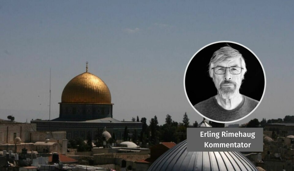 MANGFOLD: Kristne og muslimske helligdommer side om side kan vitne om å leve sammen i mangfold, men også om kamp om hegemoniet i Det hellige land. Bildet viser tårnet på en armensk kirke foran Klippedomen. l