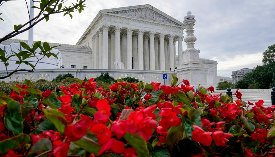 BEDT OM Å TA GREP: USAs høyesterett holder til i denne bygningen i Washington. En talsmann for det amerikanske justisdepartementet sier de vil be høyesterett om å blokkere den strenge abortloven som er innført i Texas. Foto: AP / NTB USAs høyesterett holder til i denne bygningen i Washington. En talsmann for det amerikanske justisdepartementet sier de vil be høyesterett om å blokkere den strenge abortloven som er innført i Texas. Foto: AP / NTB