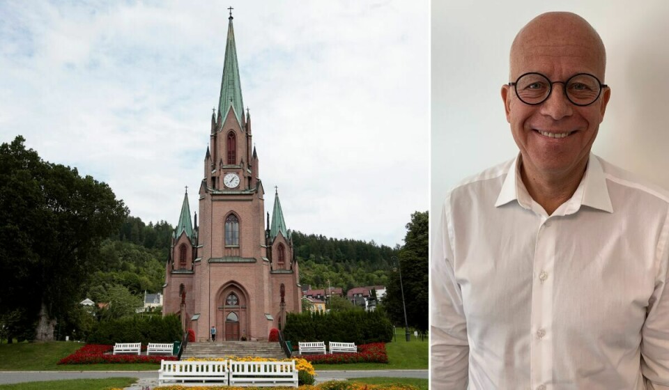 HOLDE PÅ VARMEN: Stein Askekjær, kirkeverge i Drammen kirkelige fellesråd, tror Bragernes kirke, som vanligvis står på døra på vidt gap, må lukke den fremover. .