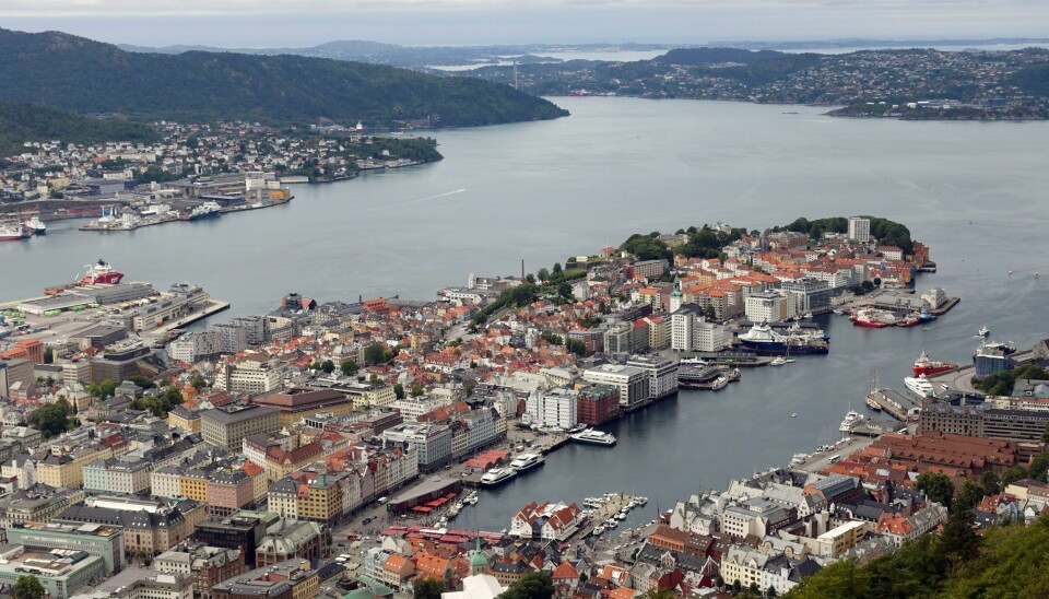 BERGEN GIR: Bystyret i Bergen har bestemt seg for å donere fem millionar kroner til Ukraina. Vidare opplyser dei at givarviljen i byen er stor. Foto: Marianne Løvland / NTB / NPK Utsikt over Bergen, som har hatt ein auke i talet på smitta den siste tida. Arkivfoto: Marianne Løvland / NTB / NPK