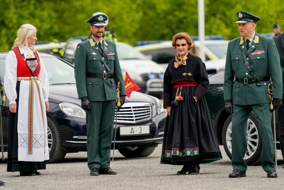 75-årsmarkeringen for frigjøringenKong Harald, dronning Sonja, kronprins Haakon og kronprinsesse Mette-Marit på 75-årsmarkeringen for frigjøringen på Akershus festning 8. mai.(Foto: Lise Åserud/NTB scanpix)