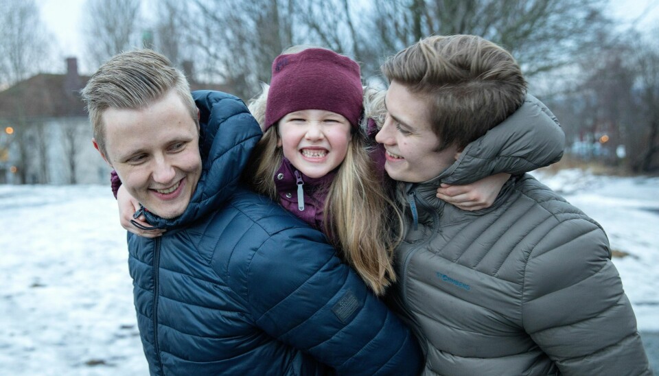 Illustrasjonsfoto: Søsken skal etter forslaget om ny barnevernslov få rett til samvær etter samlivsbrudd, også om de er stesøsken, om de har hatt et etablert familieliv før.