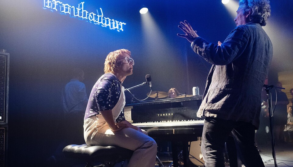 Rocketman er produsert av Elton John selv, og den minner om musikken hans: Forutsigbar, virtuos og vennlig tilfredsstillende, men ikke grensesprengende eller spennende, skriver Einar Aarvig