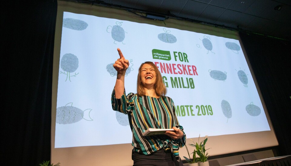 Une Bastholm, nasjonal talsperson for Miljøpartiet De Grønne, holder tale ved starten av partiets landsmøte fredag.