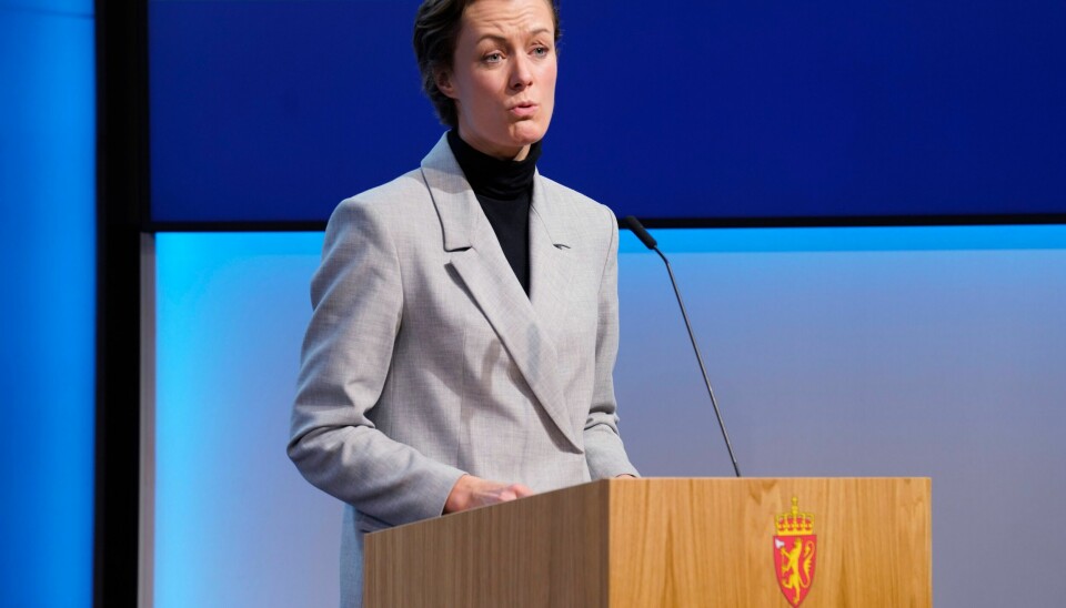TILTAKSMØTE: Kultur- og likestillingsminister Anette Trettebergstuen (Ap) inviterer til kulturen, idretten og frivilligheten til dialogmøte. I februar kommer en ny vurdering av tiltakene retter på kultur, idrett og andre fritidsaktiviteter. Foto: Terje Bendiksby / NTB Det åpnes for opptil 200 personer på innendørs arrangementer med faste sitteplasser, sa kulturminister Anette Trettebergstuen (Ap) på regjeringens pressekonferanse torsdag. Foto: Terje Bendiksby / NTB