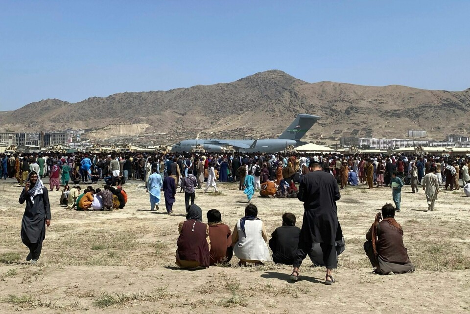 Tusener samlet seg utenfor flyplassen i Kabul etter at Taliban overtok makten i landet i august. Foto: Shekib Rahman i AP / NTB Tusener samlet seg utenfor flyplassen i Kabul etter at Taliban overtok makten i landet i august. Foto: Shekib Rahman i AP / NTB