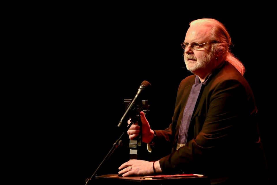 Jon Fosse med «Eit nytt namn. Septologien VI-VII» ble vinner i kategorien Skjønnliteratur under utdelingen av Brageprisen 2021 på Dansens Hus i Oslo.Foto: Annika Byrde / NTB Jon Fosse med «Eit nytt namn. Septologien VI-VII» ble vinner i kategorien Skjønnliteratur under utdelingen av Brageprisen 2021 på Dansens Hus i Oslo.Foto: Annika Byrde / NTB