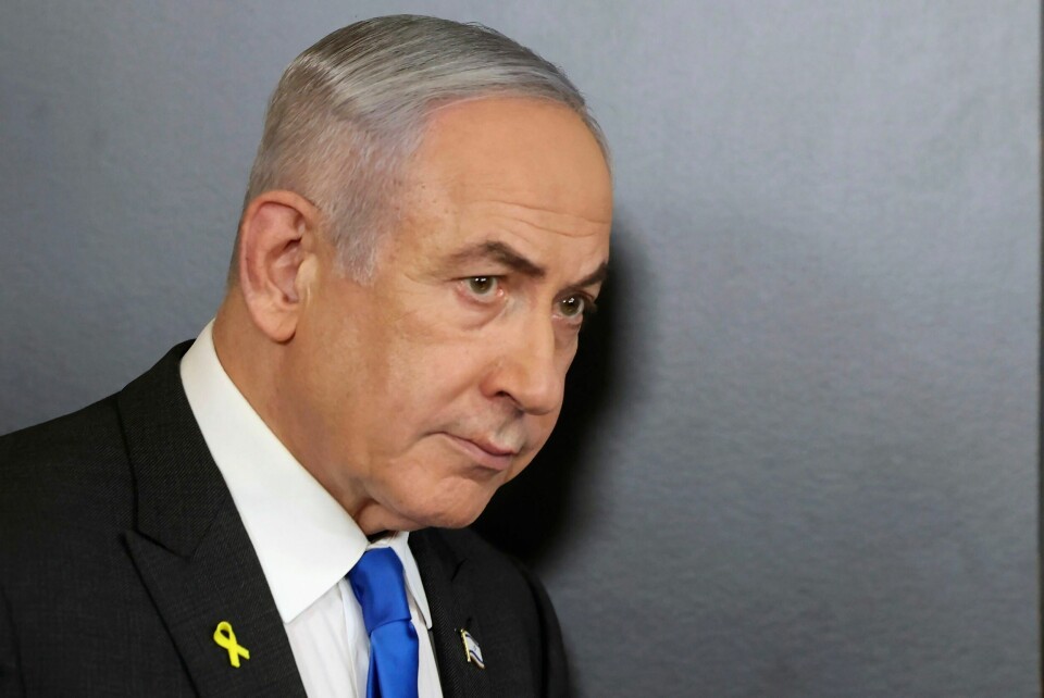 BESKJED: Israels statsminister ber FN om å trekke de fredsbevarende styrkene i Libanon ut av utsatte områder. Benjamin Netanyahu taler for delegatene på FNs hovedforsamling fredag. Foto: Abir Sultan / AP / NTB
