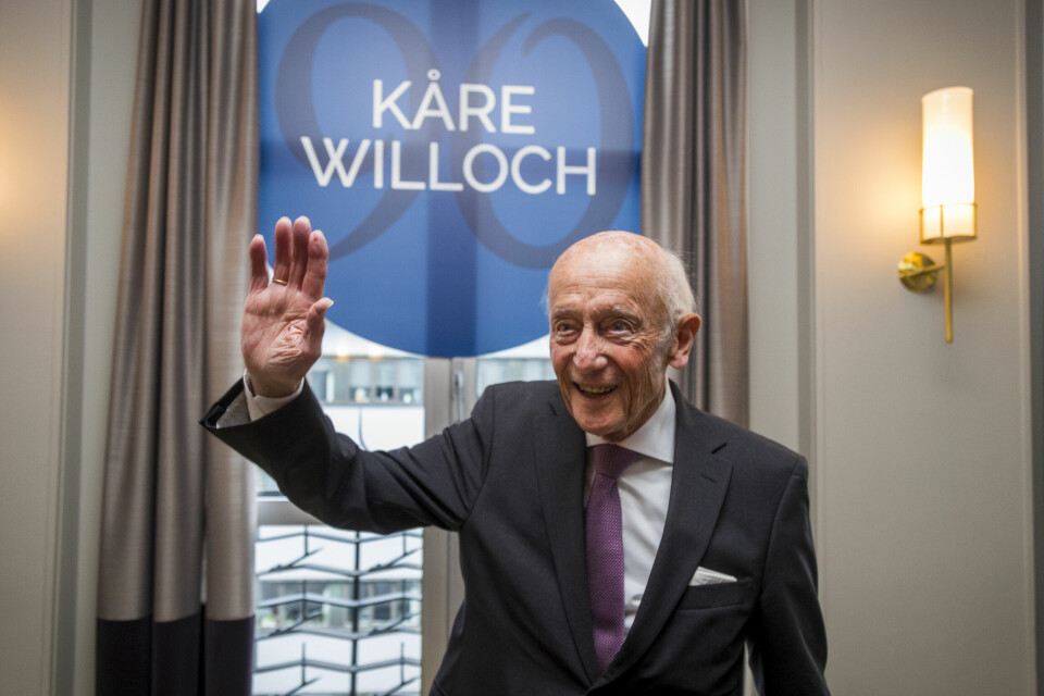 FEST: I anledning Kåre Willochs 90-årsdag 3. oktober 2018 ble det avholdt en mottakelse på Høyres Hus i Oslo søndag. Kåre Willoch døde mandag, 93 år gammel. Bildet er fra feiringen av hans 90-årsdag. Foto: Heiko Junge / NTB