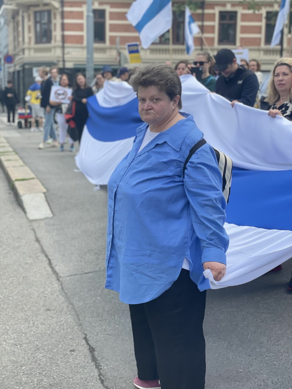 LEDET AN: Natalia Romanova har kun vært i Norge i et par dager, men i demonstrasjonene foran den russiske ambassaden i Oslo, ledet hun an. Russland demonstrasjon