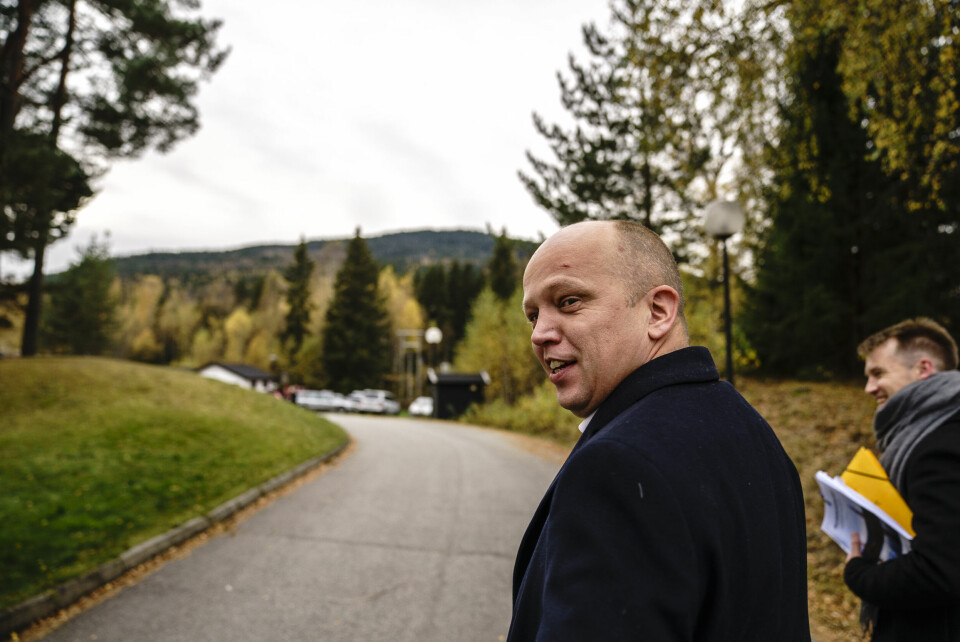 TØFFE TIDER: Finansminister og Sp-leder Trygve Slagsvold Vedum måtte gå ekstrarunder i Stortinget om korona-grep nå i dagene før jul. Fire av ti Sp-velgere fra forrige valg har i fersk gallup satt seg på gjerdet.(Foto: Erlend Berge)