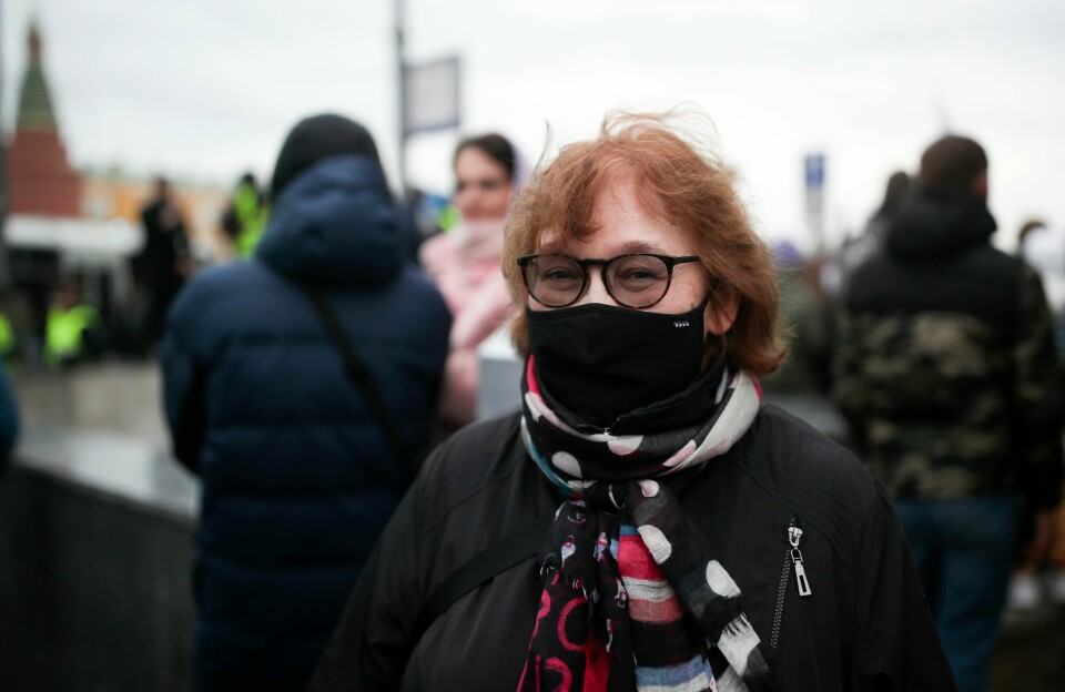 Russia Obit NavalnyLyudmila Navalnyja, Aleksej Navalnyjs mor, er på vei til fengselet der han døde. Foto: Evgeny Feldman / Meduza / AP / NTB(Foto: Evgeny Feldman/AP)