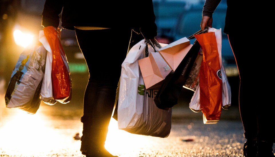 Årets Black-Week-undersøkelse fra Prisjakt avdekker blant annet store kjønnsforskjeller. Menn planlegger i snitt å bruke 2000 kroner mer enn kvinnene i neste uke.Illustrasjonsfoto: Jon Olav Nesvold / NTB Forbrukslån økte med 1,4 milliarder i salgsmåneden november. Foto: Jon Olav Nesvold / NTB