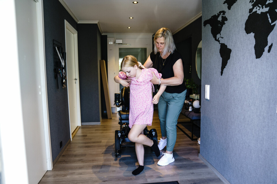 KLUMP I MAGEN: Jannicke Sivertsen sender datteren Ida (10) på skolen med en klump i magen, siden Ida er alvorlig syk. Jannicke Sivertsen. Hun er mor til Ida Bendiksen Sivertsen (10), som er et av landets om lag 4.000 alvorlig syke barn.