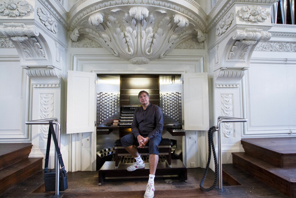 PORSCHE: Da orgelet i Nikolaikirken skulle renoveres måtte Jürgen Wolf få hjelp fra en heller sjelden kant. Alle foto: Heidi Marie Lindekleiv