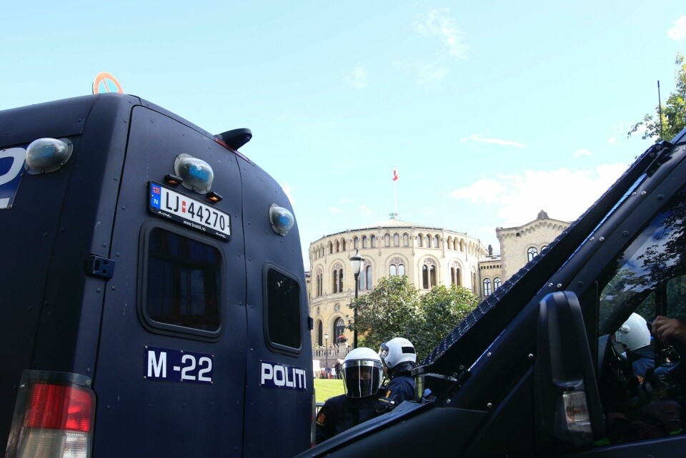 Demonstrasjon i Oslo: Sian-profil rev ut koransider ###
