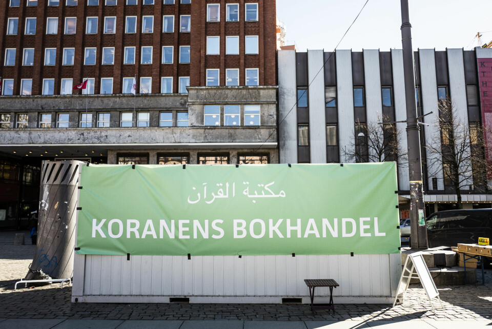 Samtidens konteiner ble satt opp tirsdag 14. mars, og skal etter planen stå til mandag.