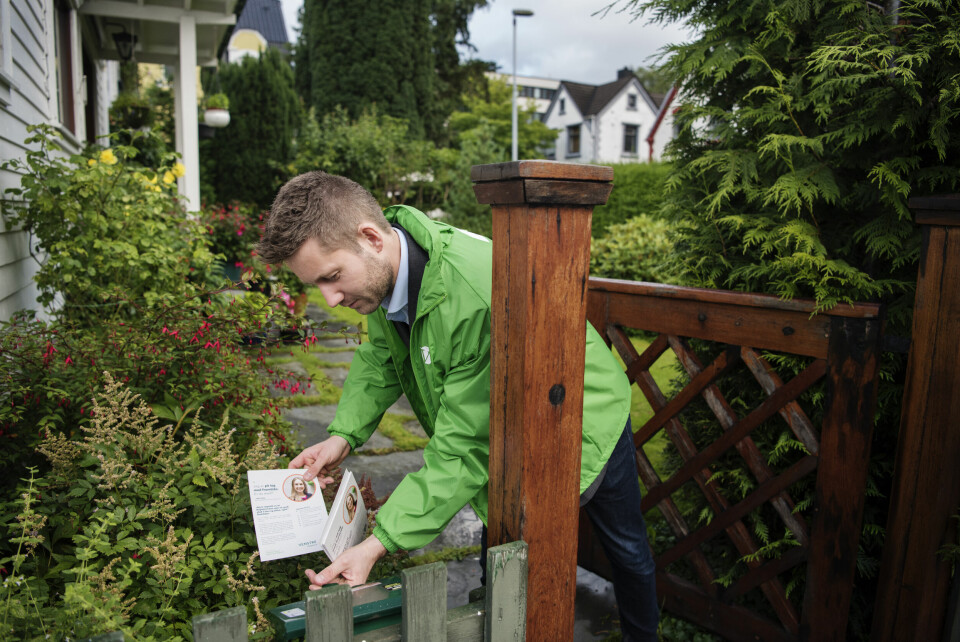 Valgkampen er i gang. Venstre-fylkesleder Kjartan Alexander Lunde går fra hus til hus i Stavanger. Foto: Marie von Krogh