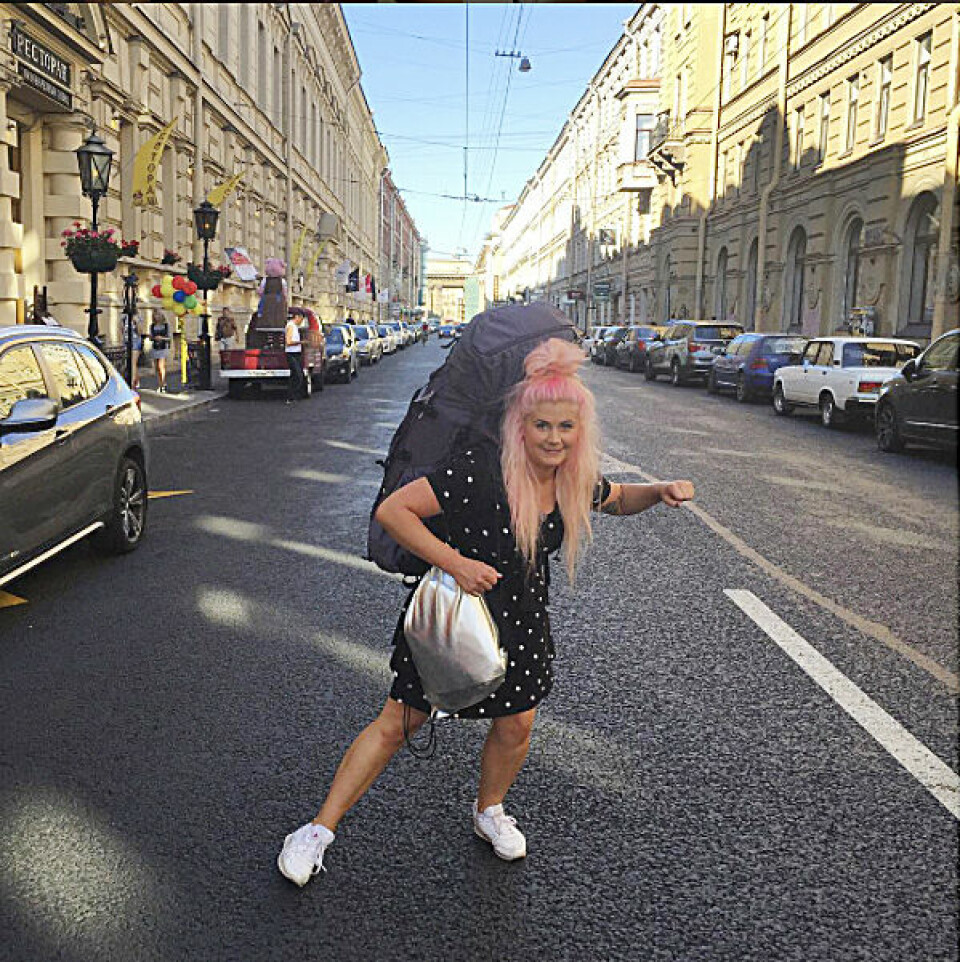 Moscow next! men kjære folkens, jeg trenger sårt å tjene litt $: kjenner du noen rikinger i Moskva jeg kan jobbe for? #linejordarundt