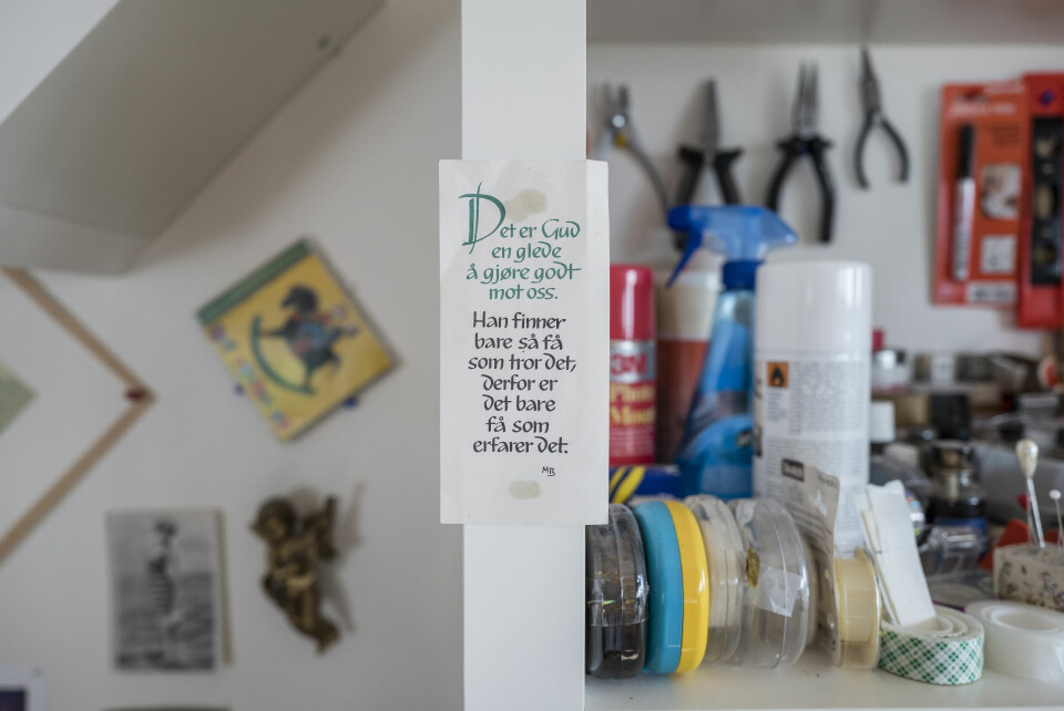 Denne lille lappen sier en hel del om Vivian Zahl Olsen-Haugans gudssyn. Foto: Erlend Berge