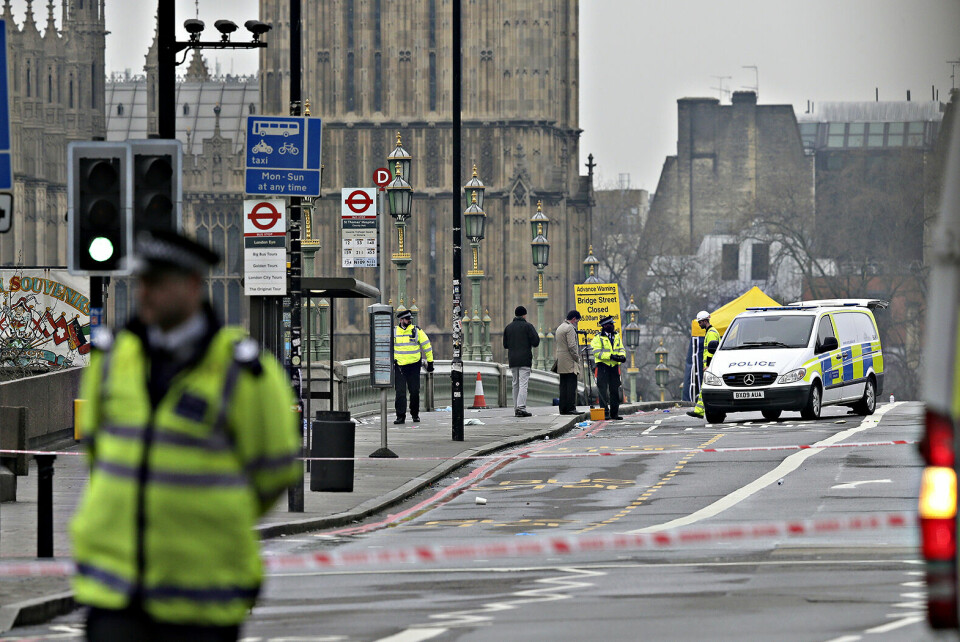 London er beredskapen høy etter flere terrorhendelser. 22. mars i fjor kjørte en bil inn en folkemengde på Westminister Bridge midt i sentrum. Gjerningsmannen kjørte deretter inn i parlamentsbygningen før han knivstakk en politimann til døde. Foto: Tim Ireland/AP/NTB scanpix