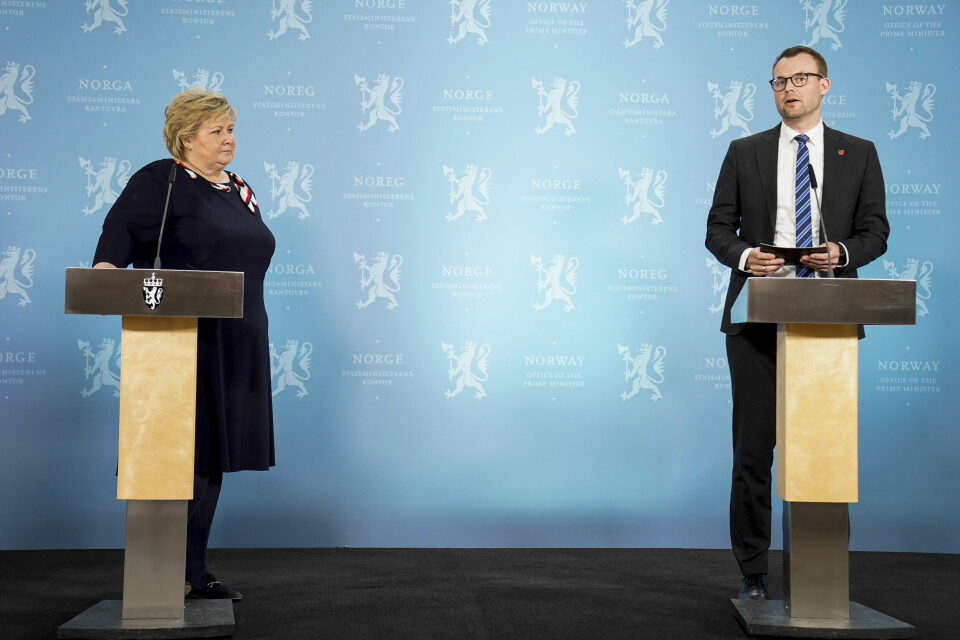 Statsminister Erna Solberg og barne- og familieminister Kjell Ingolf Ropstad under en pressekonferanse om koronasituasjonen.Foto: Torstein Bøe / NTB(Foto: Torstein Bøe)
