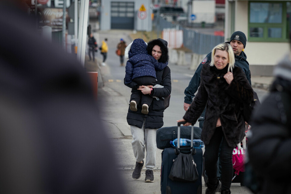 PÅ FLUKT: Slik så det ut ved den polske grensestasjonen Medyka, da Vårt Land besøkte den i helgen. Grenseovergangen mellom Ukraina og Polen. Foto: Alf Simensen