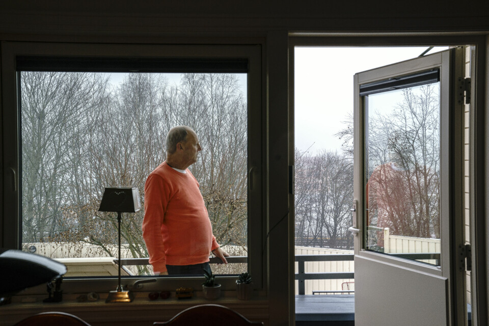 Leilighetene har terrasser som er vendt inn mot et felles tun. Her er støyen fra motorveien, og det er hyggelig å sitte ute om sommeren, forteller Svoren.