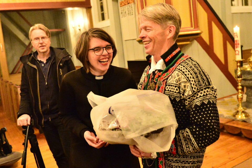 Bettina Eckbo vil bruke julaftenprekenen til å minne menigheten om en trygghet som består, selv om andre sikkerhetsnett svikter. Foto: Fredrik Varfjell