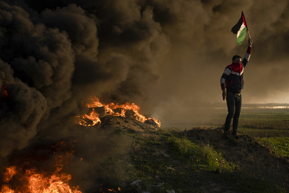 Raseriet øker i de okkuperte palestinske områdene, her fra en protest etter at israelske styrker drepte ni palestinere under en aksjon mot en flyktningleir i Jenin nylig. Blant ofrene var en 60 år gammel kvinne. Raseriet øker i de okkuperte palestinske områdene, her fra en protest etter at israelske styrker drepte ni palestinere under en aksjon mot en flyktningleir i Jenin nylig. Blant ofrene var en 60 år gammel kvinne. Foto: AP / NTB
