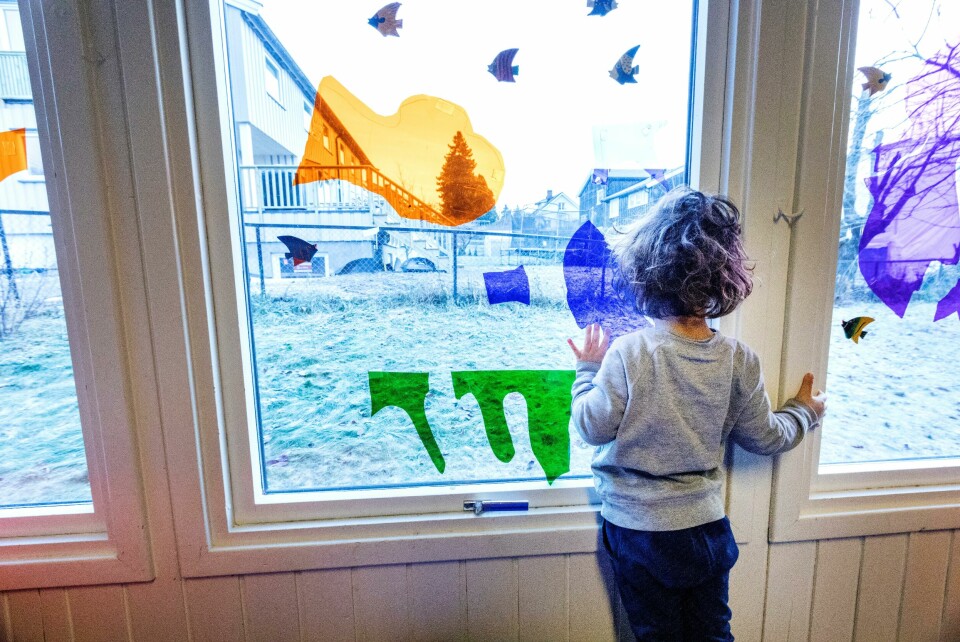Da skoler og barnehager stengte ned, fryktet man at de sårbare barna ville bli ekstra utsatt. Det ble de. Det vil bli behov for en krisepakke som går uavkortet til landets yngste innbyggere, skriver Veslemøy Østrem. Oslo 20181206.
Illustrasjonsbilder, barnehage.
barn, barnehage, lek, gutt, puter, puterom, venter, ensom, ensomhet, savn
Modellklarert til redaksjonell bruk.
Foto: Gorm Kallestad / NTB scanpix