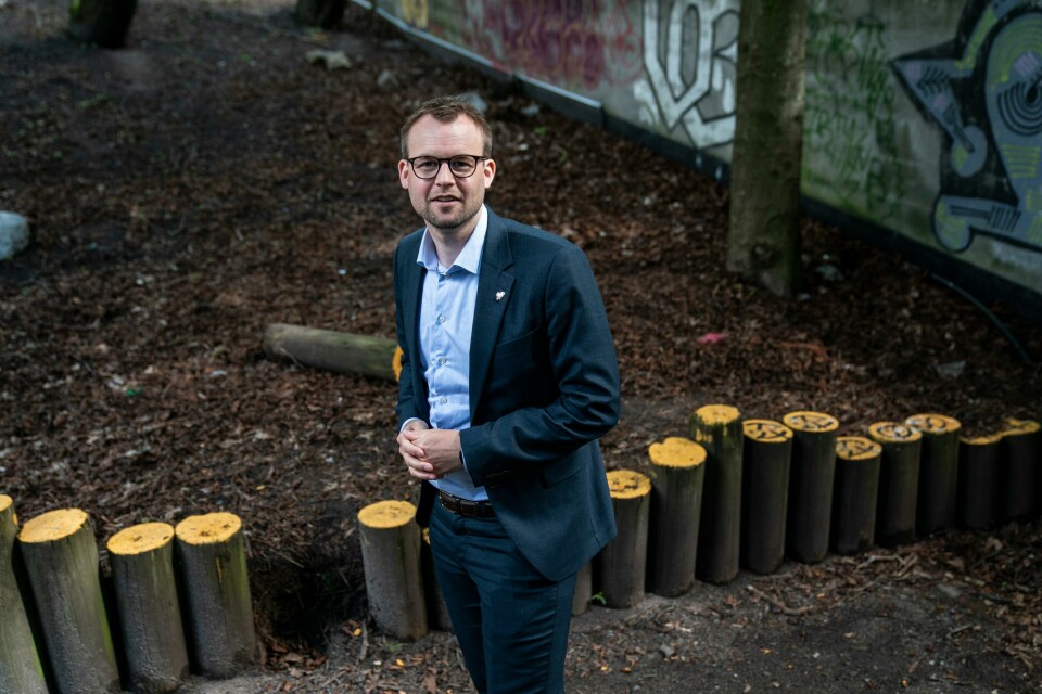 Et Vårt Land-intervju med Kjell Ingolf Ropstad har fått det til å koke i Frps liberale rekker: Han jakter på støtte blant dem for å stoppe oppmykninger i bioteknologiloven. Kjell Ingolf Ropstad