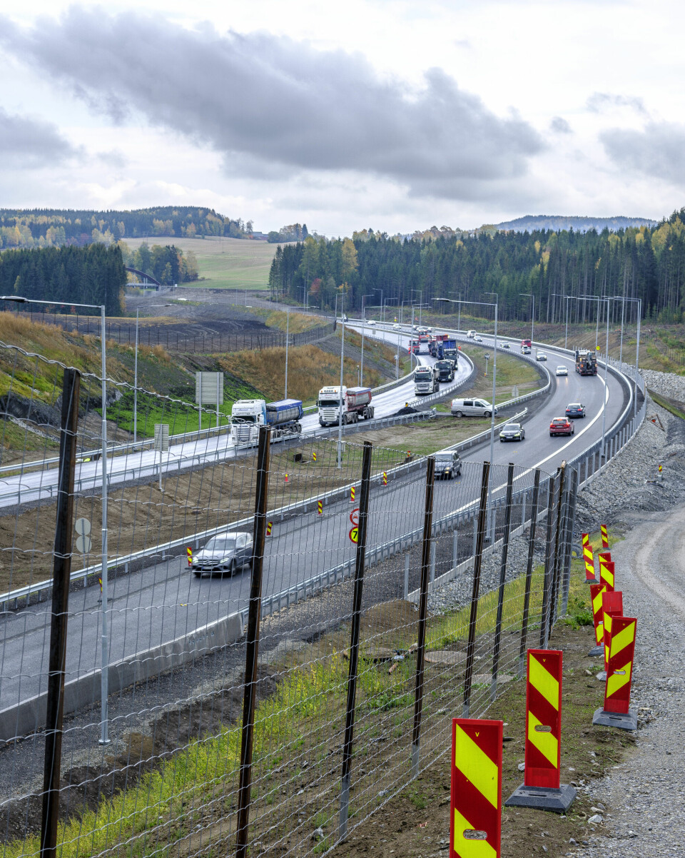 Mens veistykket forbi Hamar nå er ferdig, er det neste etappe forbi Lillehammer og siste delen til Øyer som står for tur. Tofelts vei med forbikjøringsfelter er ikke nok til å oppfylle bestillingen som Nye Veier har fått.