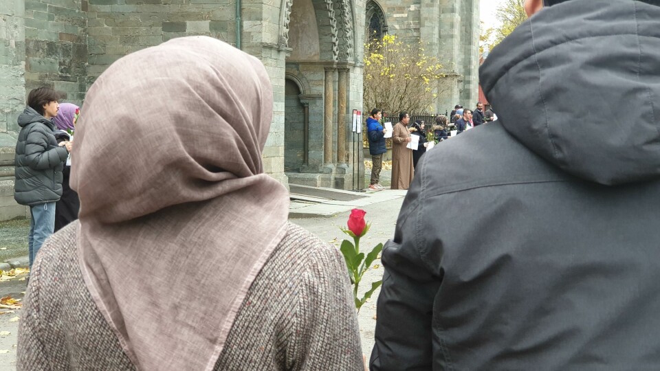 Muslimsk markering utenfor Nidarosdomen ###