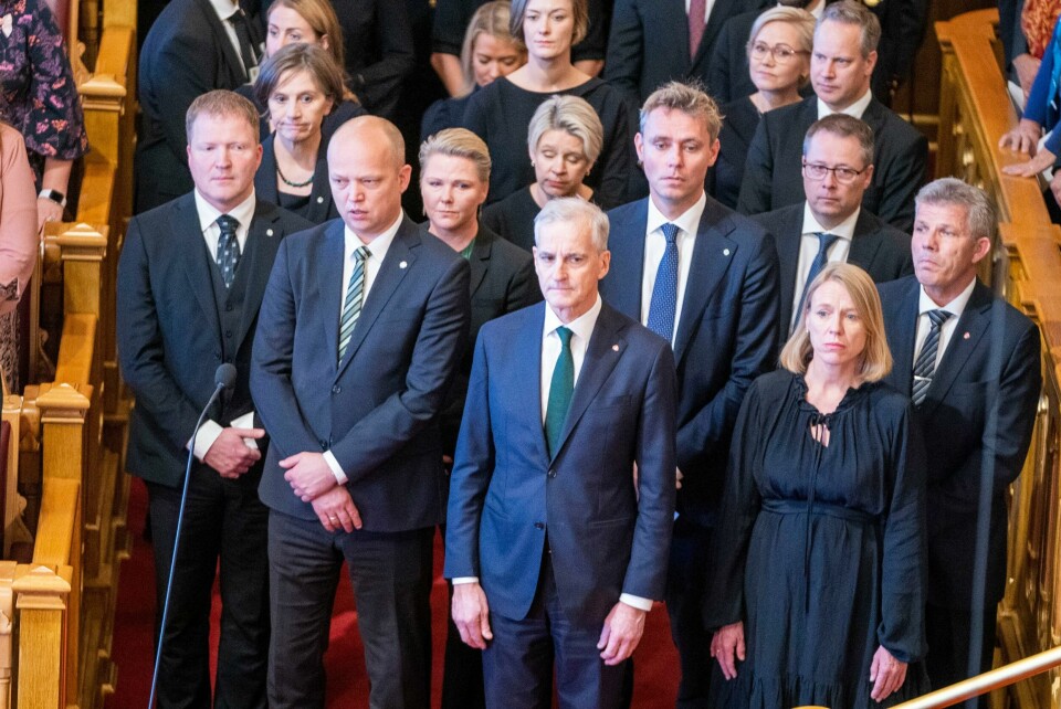 STANS: Statsminister Jonas Gahr Støre nekter sine statsråder å selge eventuelle aksjer før statsbudsjettet blir lagt fram 6. oktober. Jonas Ghar Støre. Stortinget. Regjeringen.