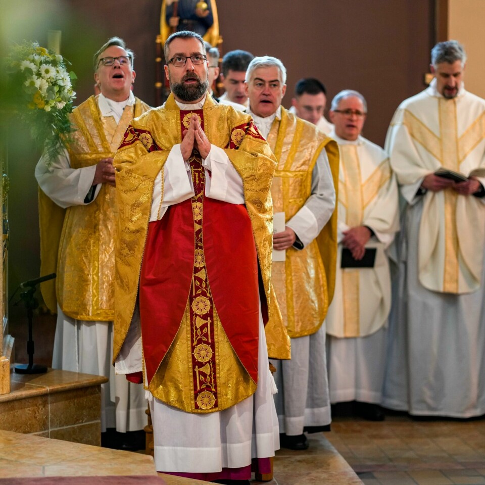 VIGSLET: Oslo katolske bispedømme har bispevigselmesse i St. Olav domkirke i Oslo lørdag. Oslo katolske bispedømme har bispevigselsmesse i St. Olav domkirke i Oslo lørdag. Fredrik Hansen i front blir Oslo katolske bispedømmes nye biskop. Foto: Heiko Junge / NTB