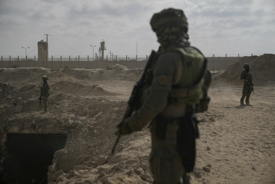 Israel kommer ikke til å begynne tilbaketrekningen fra den såkalte Philadelphi-korridoren som skiller Gaza og Egypt lørdag, slik våpenhvilen pålegger, sier forsvarsminister Israel Katz. Foto: AP / NTB Israel kommer ikke til å begynne tilbaketrekningen fra den såkalte Philadelphi-korridoren som skiller Gaza og Egypt lørdag, slik våpenhvilen pålegger, sier forsvarsminister Israel Katz. Foto: AP / NTB